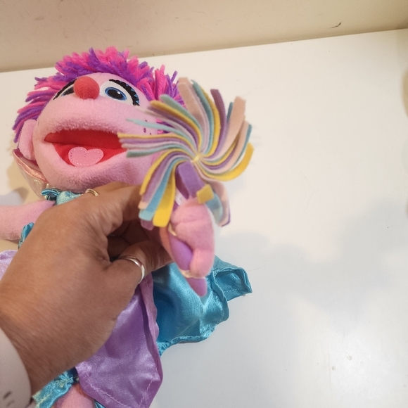 SESAME STREES Abby Cabbady Plush Stuffed Doll - Picture 6 of 10